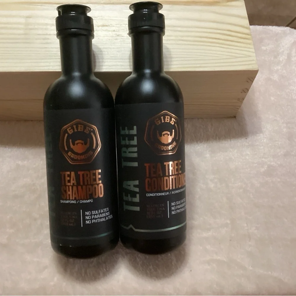 Gibs Grooming Men’s Tea Tree shampoo and conditioner set. Great gift